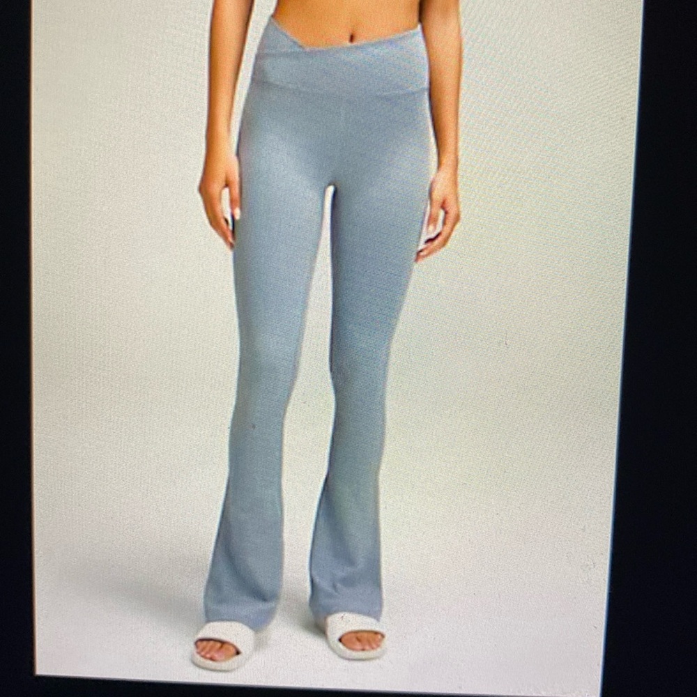 lululemon Align™ Asymmetrical-Waist Mini-Flared Pant 32"